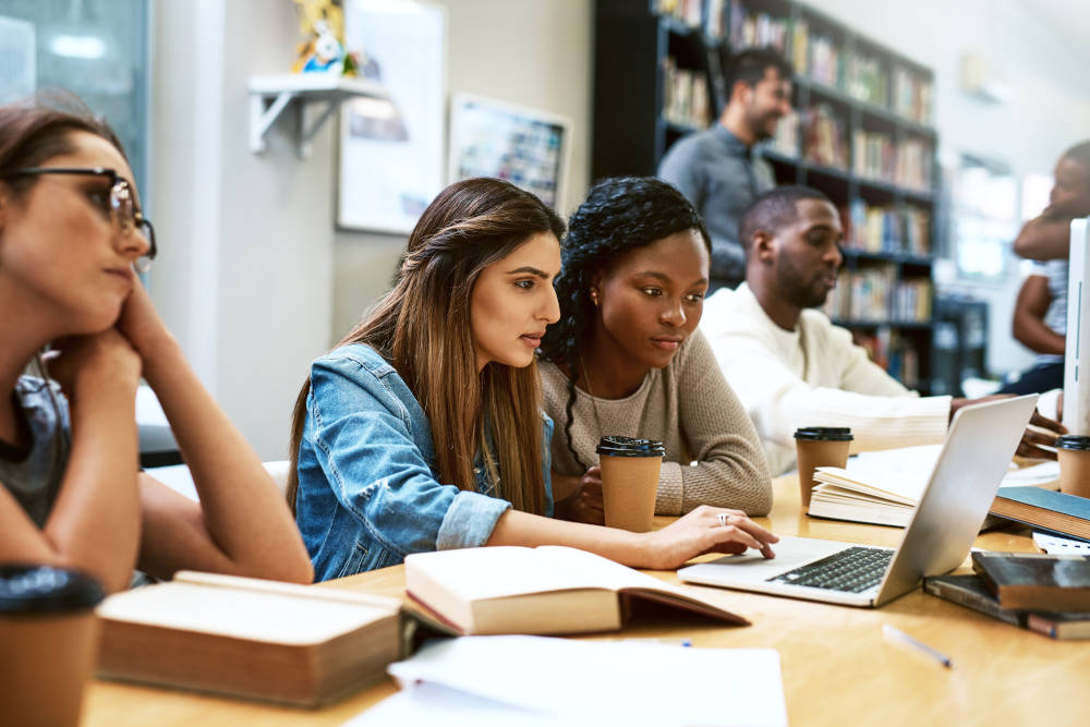 Business student studying at Alma College
